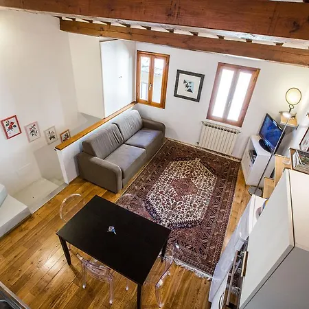 Apartment Bohemienne Penthouse Florenz